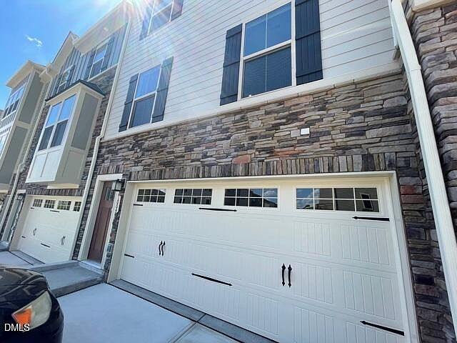 1st image of 1004 Channing Park Cir