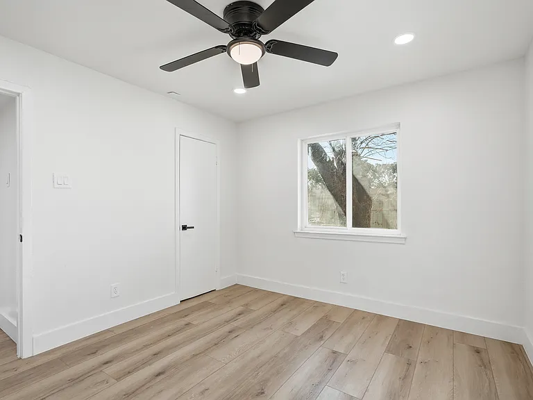 1721 R Ave — Photo 11
