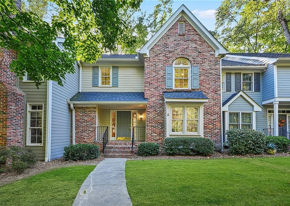 1st image of 110 River Ridge Ln