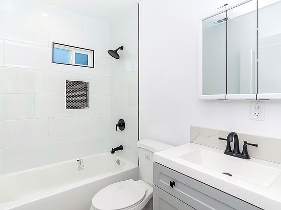 5th image of 1115 E M St