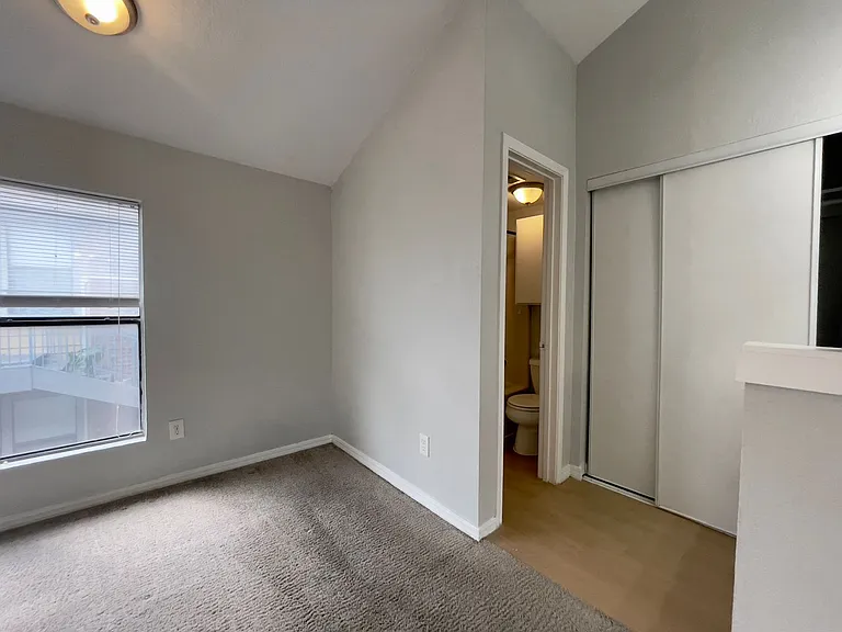 513 S Park Dr — Photo 9