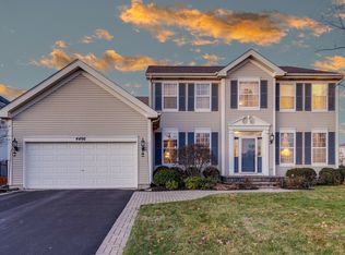 4490 W Westchester Ln, Libertyville, IL 60048