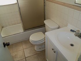 5th image of 706 Fairwood Dr