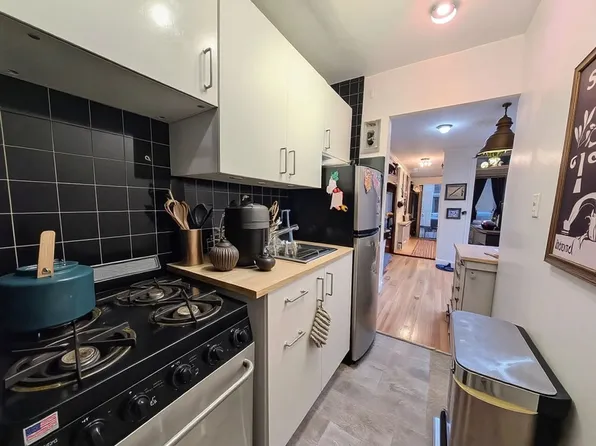 49 Saint Marks Avenue image 11 of 21