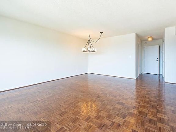 3rd image of 340 Sunset Dr APT 1108