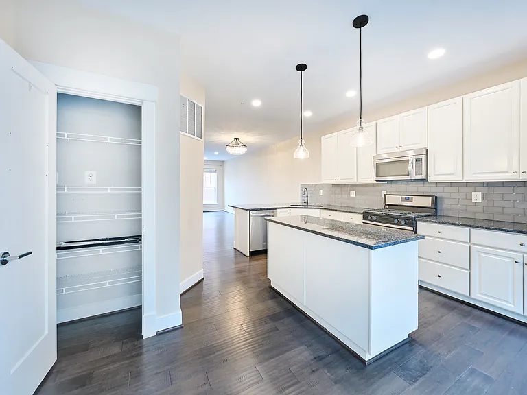 256 Bluemont Branch Ter SE — Photo 26
