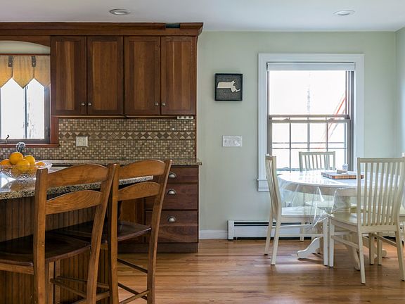 2nd image of 105 Fox Hill Dr