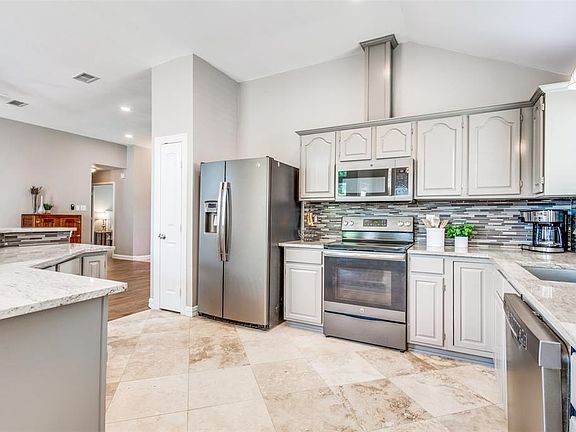 4th image of 4403 Monte Vista Ln