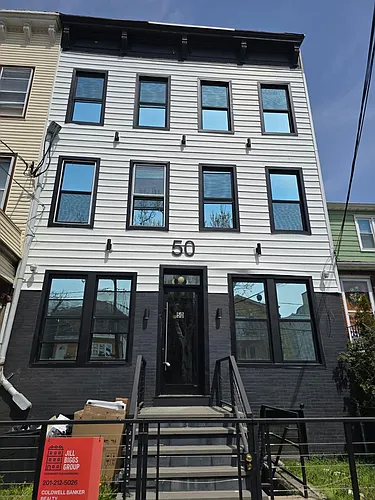 50 Grace St #2R Photo 1