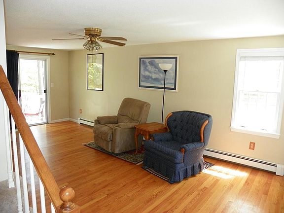 5th image of 90 Twin Lakes Dr