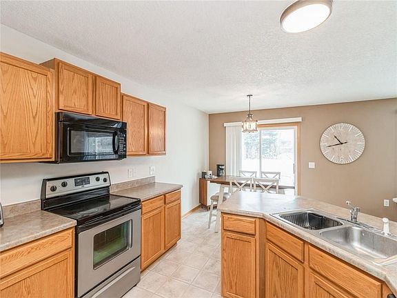 5th image of 407 N 17th St
