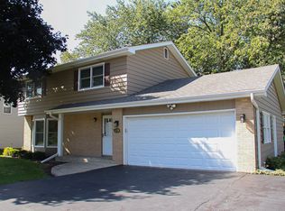 1670 Kenmore Ave, Aurora, IL 60505