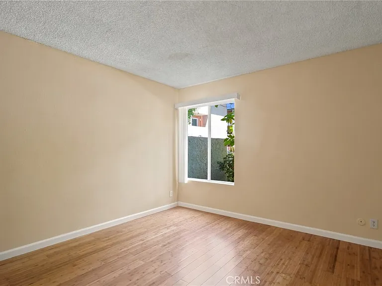 15425 Sherman Way #101 — Photo 14