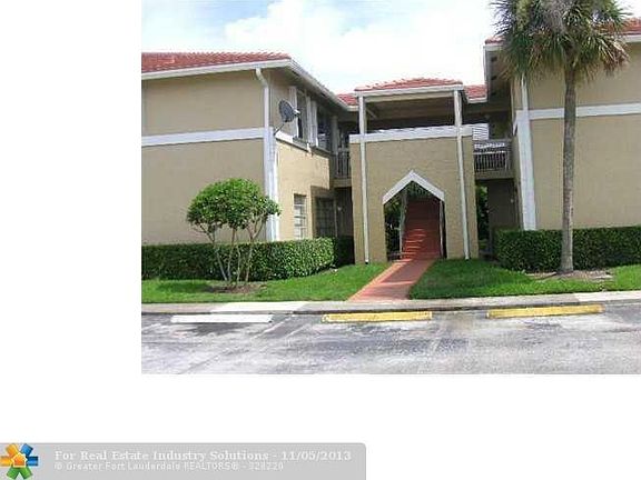 2nd image of 10198 Twin Lakes Dr