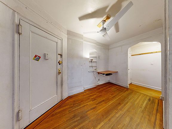 4th image of 125 Hawthorne St APT 1A