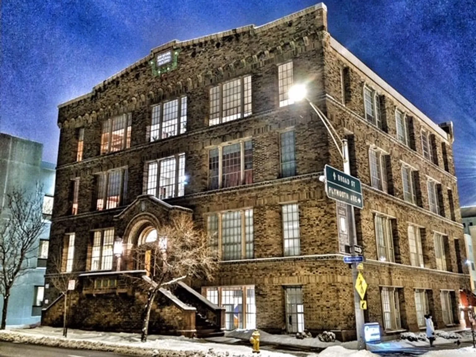42 S Washington St — Photo 2