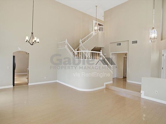 4th image of 25344 Irving Ln