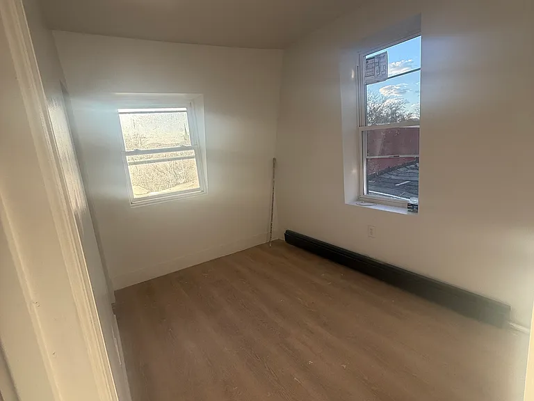 100 Neversink St — Photo 6