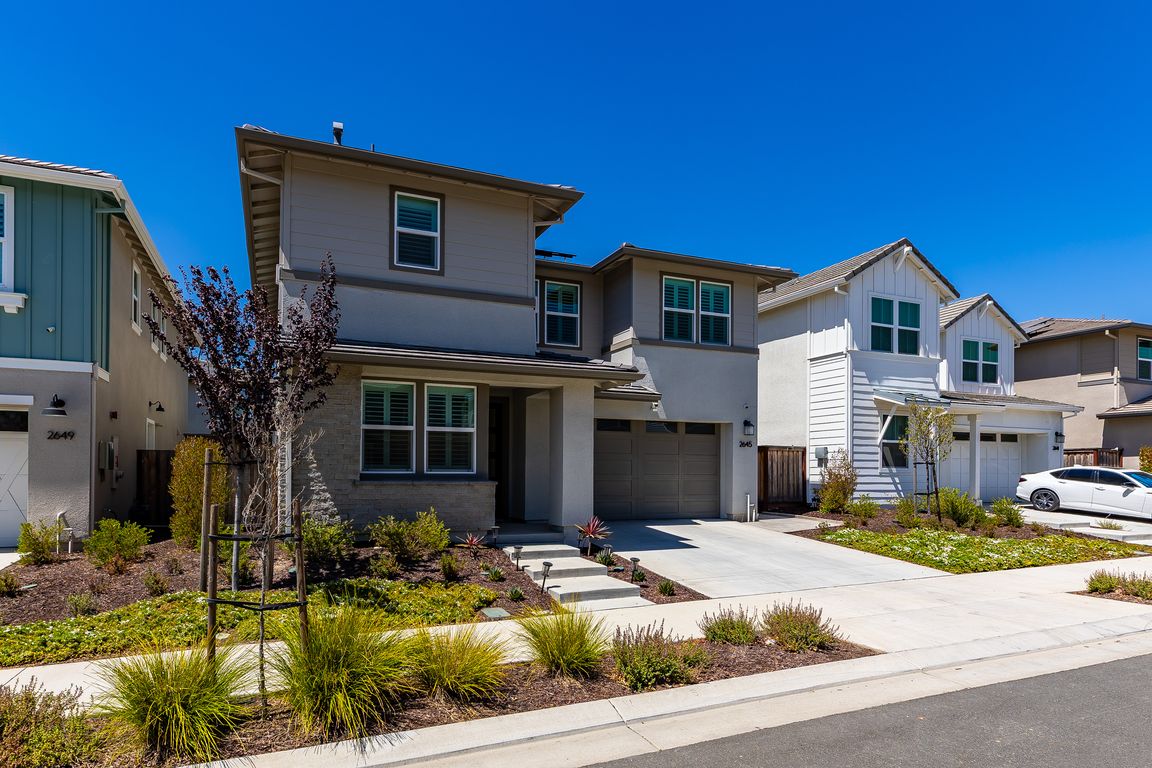 2645 Laramie Circle - 01