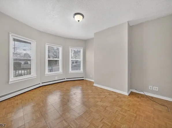 271 Mount Vernon Ave, Orange, NJ 07050