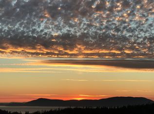2305 Highland Dr, Anacortes, WA 98221