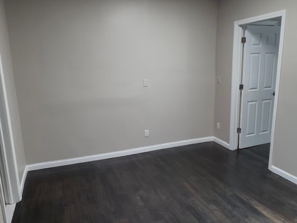 1st image of 101 Garside St Floor 2