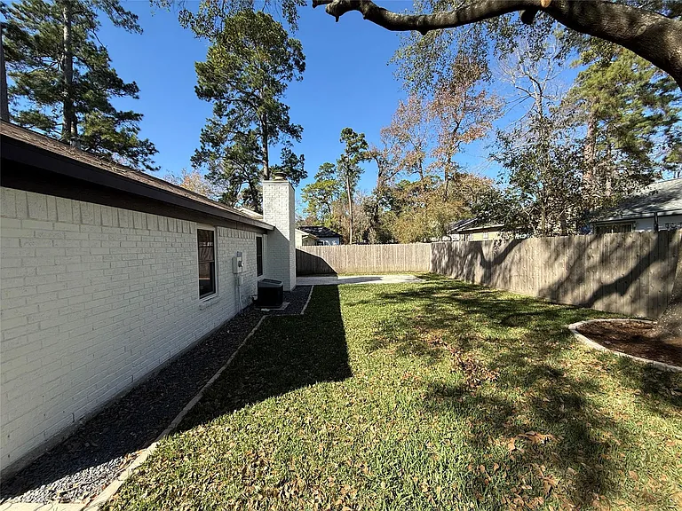 1 Redberry Ct — Photo 16