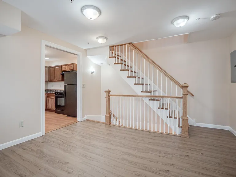148 Brook Rd #2 — Photo 8
