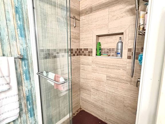 3rd image of 7416 Sandcastle Dr