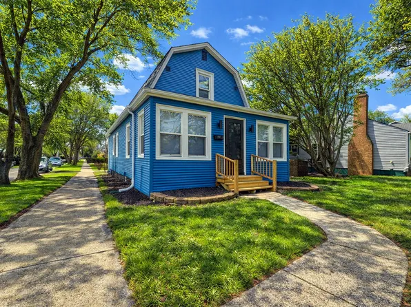 9820 S California Ave, Evergreen Park, IL 60805