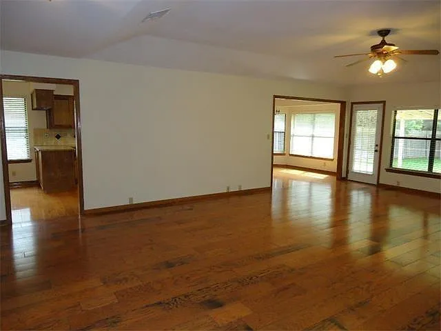 9903 Grand Oak Dr — Photo 8