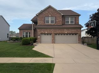 1237 Wildflower Cir, Shorewood, IL 60404