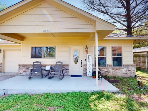 1831 Oak Hills Ln, Ada, OK 74820