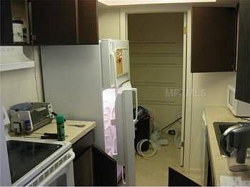 4th image of 204 Esplanade 104 Way