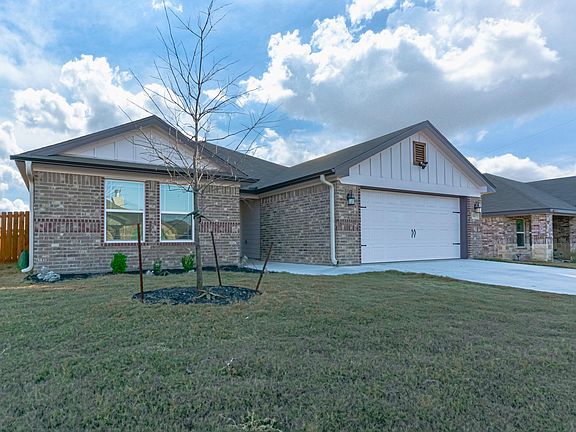 2nd image of 904 Hickok Dr