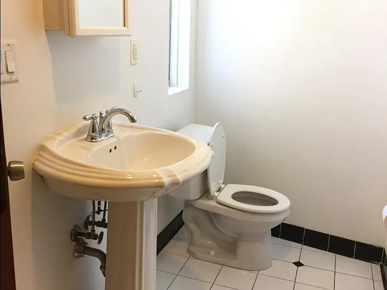 920 Amherst St #3 — Photo 16