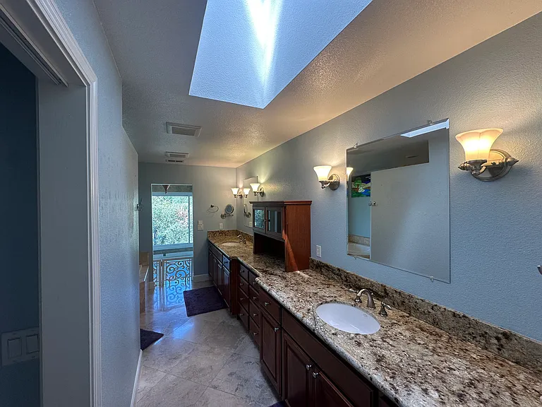 4229 Curragh Oaks Ln — Photo 9