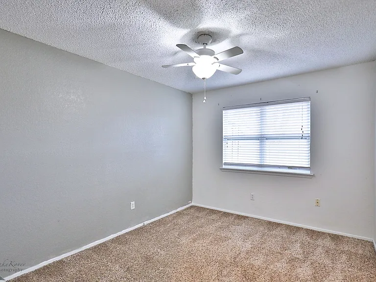 1734 Bob White Ct — Photo 29