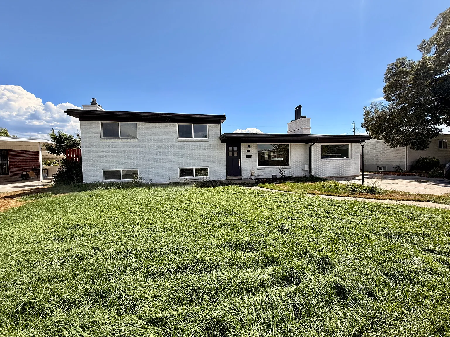 4 bed, 2219 sqft, $2,700 — Photo 1