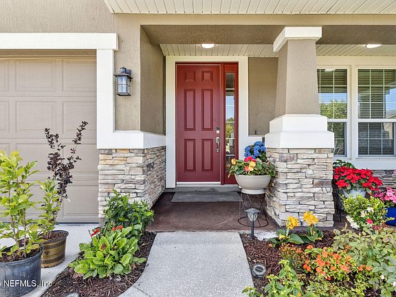4th image of 124 SARAH ELIZABETH Drive