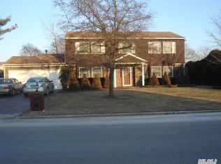 120 Tarpon Ave, Medford, NY 11763