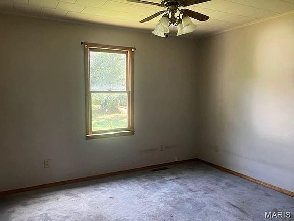 5th image of 208 E Fordyce Ave