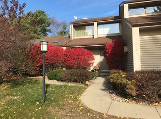 4006 Farmington Dr, Champaign, IL