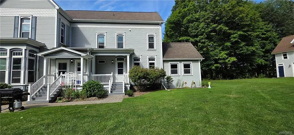 3 bed, 1.5 bath, 1912 sqft, $1,500 — Photo 3