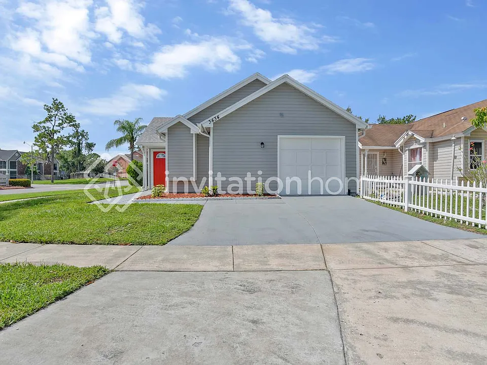 3434 Coachlight Dr