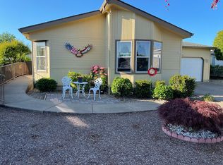 5306 Burke St, Eugene, OR 97402