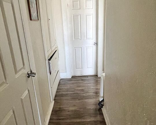 4th image of 1452 W 53rd St