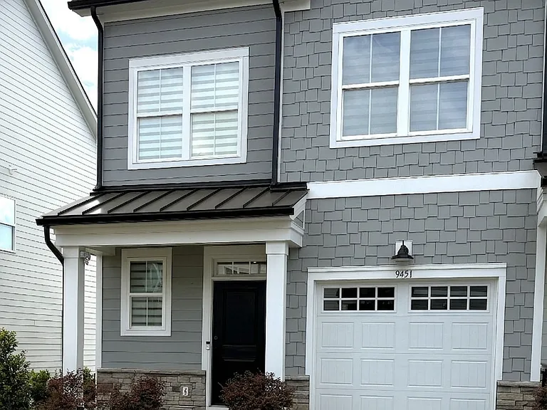9451 Munsing Dr — Photo 2