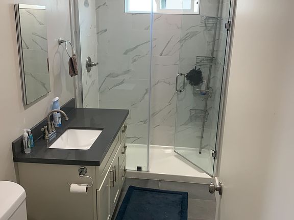 3rd image of 824 Beechwood Dr Room 2