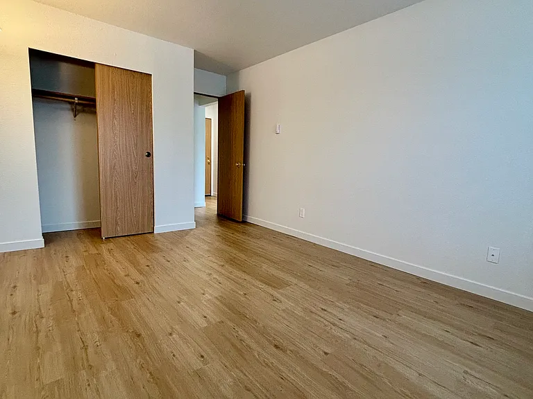 Olympic View Apartments — Photo 23